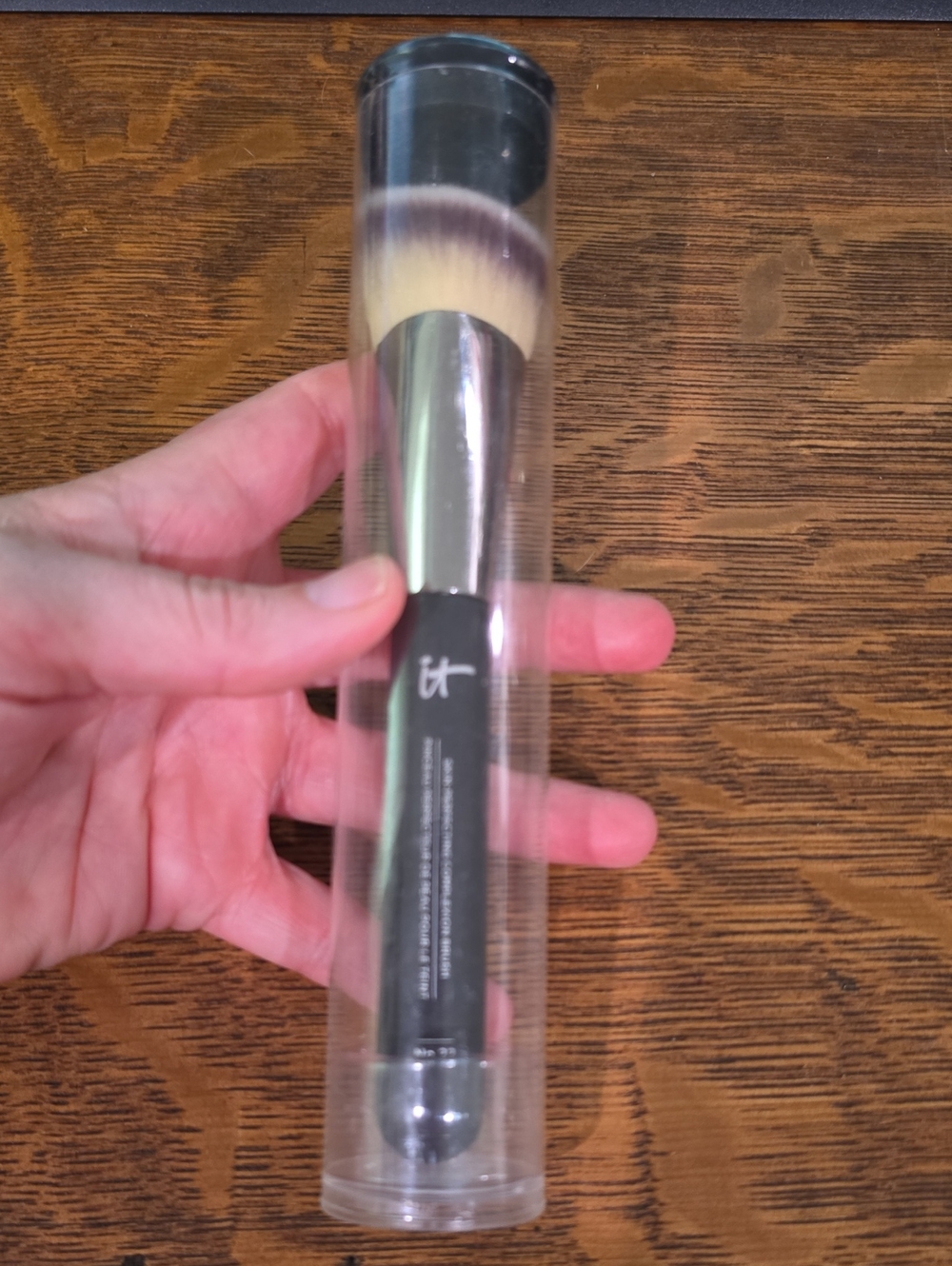 it cosmetics Black Handle Heavenly Luxe Bye Bye Foundation Brush No. 22
